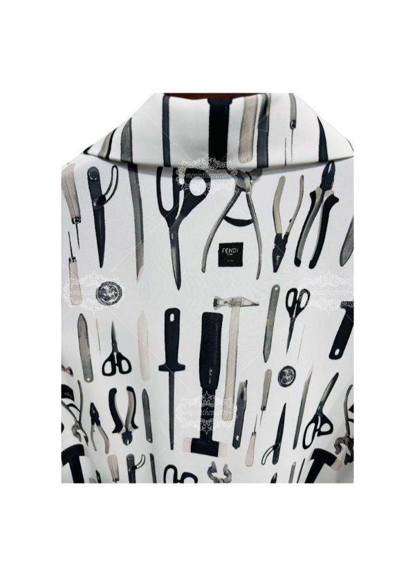 &Aacute;o thun đi&ecirc;u khắc đơn sắc Baroque | Ph&ograve;ng trưng b&agrave;y sang trọng