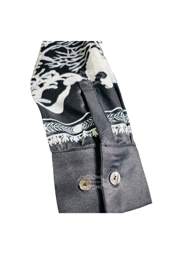 &Aacute;o sơ mi Baroque Marine đơn sắc | V&ograve;ng cổ giải tr&iacute;