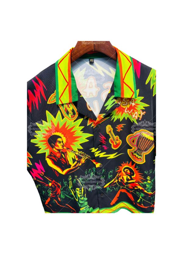 &Aacute;o thun kiểu Baroque h&igrave;nh học m&agrave;u v&agrave;ng đen | Ph&ograve;ng trưng b&agrave;y sang trọng