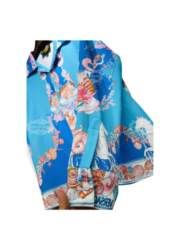 &Aacute;o thun biểu tượng Baroque tương phản m&agrave;u xanh | Ph&ograve;ng trưng b&agrave;y sang trọng