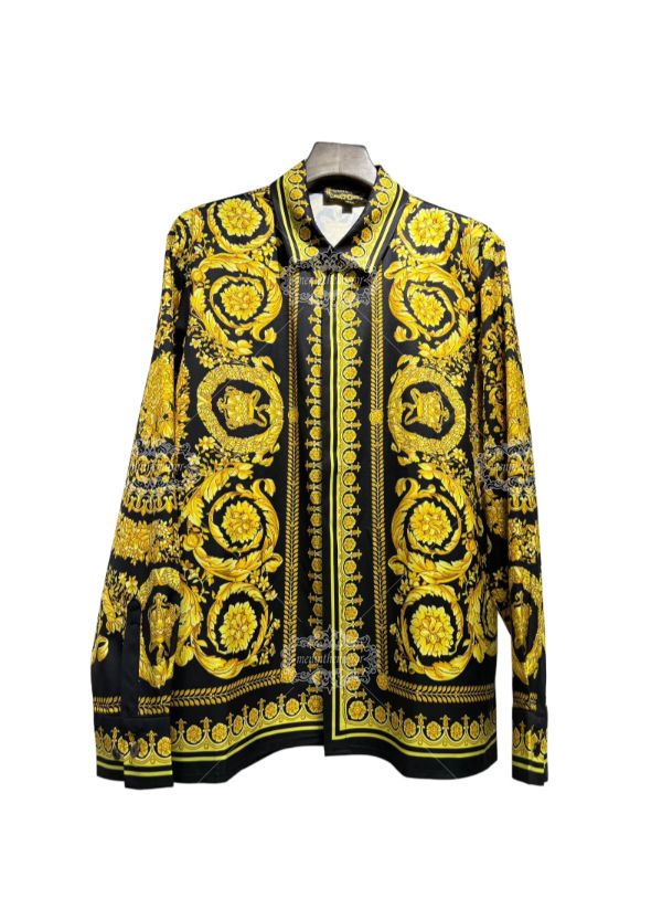 &Aacute;o sơ mi Medusa Baroque v&agrave;ng đen | V&ograve;ng cổ giải tr&iacute;