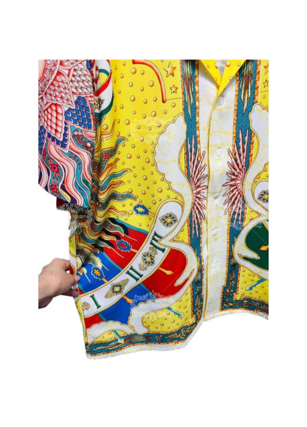 &Aacute;o sơ mi in họa tiết thần mặt trời v&agrave; đồng hồ mặt trời sống động | &Aacute;o ngắn kiểu Baroque m&agrave;u v&agrave;ng sang trọng