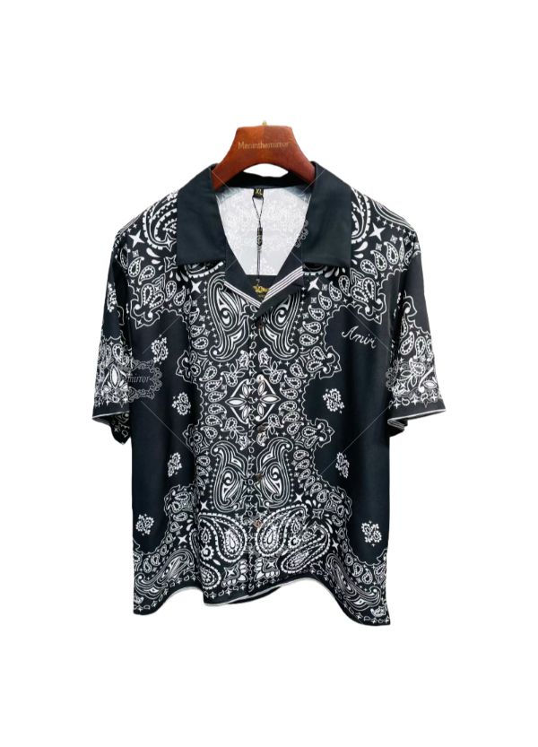 Black Heraldic Crest Tee | Ph&ograve;ng trưng b&agrave;y sang trọng