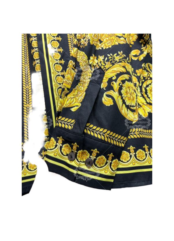 &Aacute;o sơ mi Medusa Baroque v&agrave;ng đen | V&ograve;ng cổ giải tr&iacute;