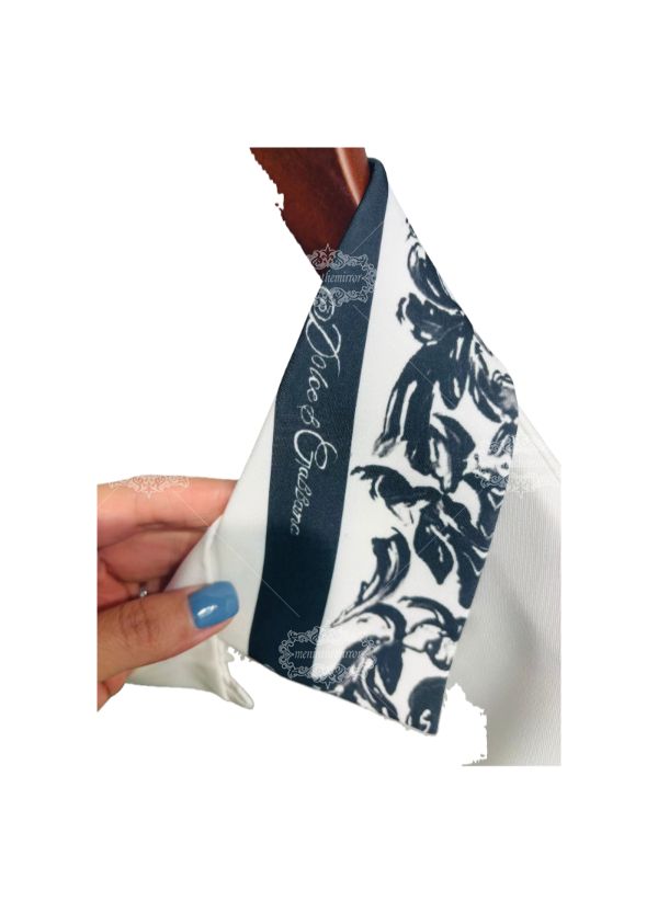 &Aacute;o sơ mi in chữ kiểu Baroque đơn sắc | Luxe Trắng & Đen Ngắn