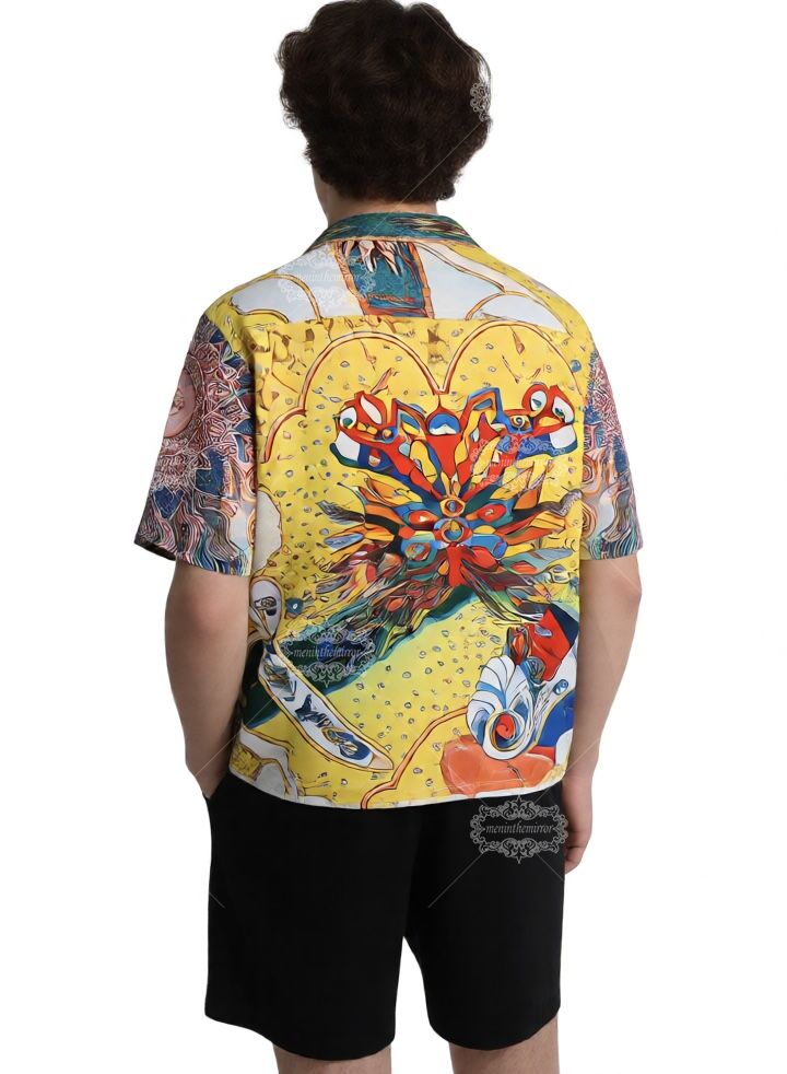 &Aacute;o sơ mi in họa tiết thần mặt trời v&agrave; đồng hồ mặt trời sống động | &Aacute;o ngắn kiểu Baroque m&agrave;u v&agrave;ng sang trọng